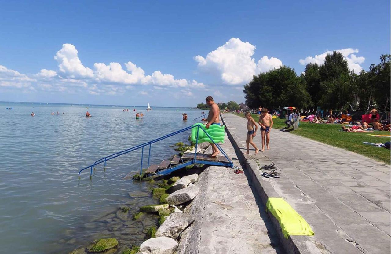 Holiday Home In Siofok - Balaton 42696 外观 照片